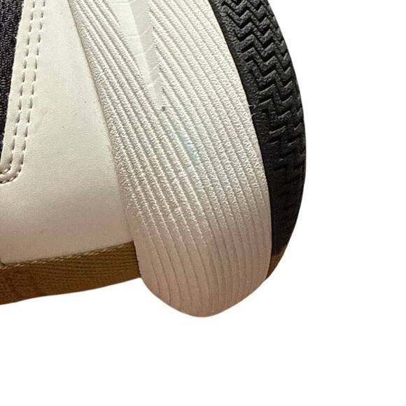 Moolah Press Break V2 Mid Top Youth Basketball Shoe 7 Black White Gold Sporty - Picture 10 of 10